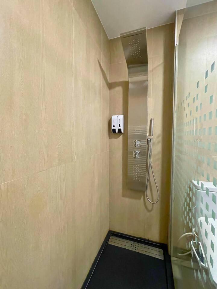 Home4U Apartamento Con Cochera Granada Exterior photo