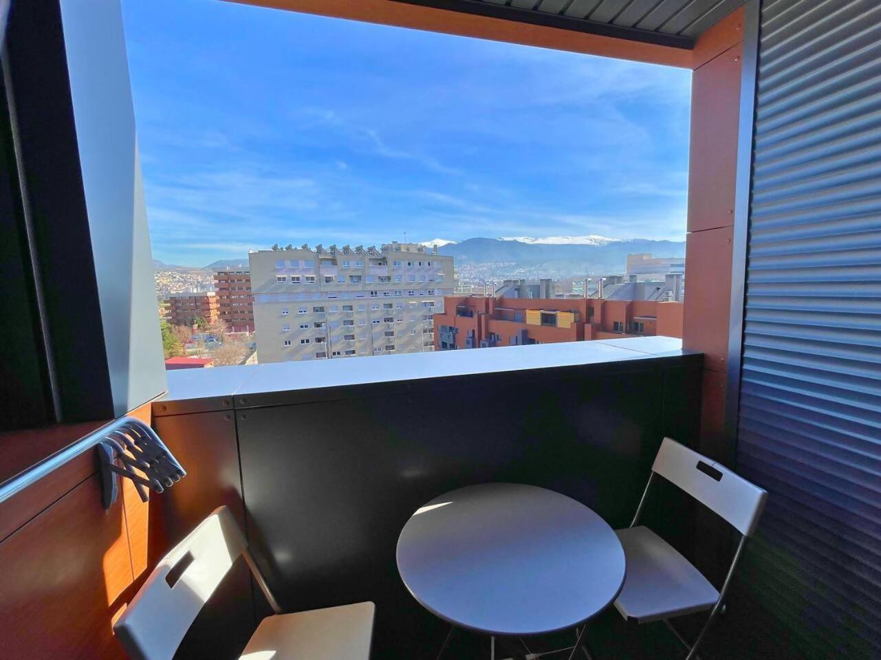 Home4U Apartamento Con Cochera Granada Exterior photo