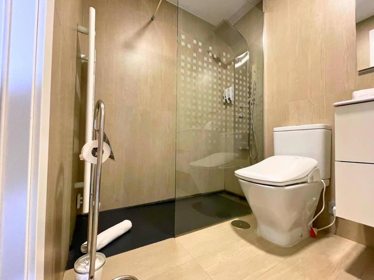 Home4U Apartamento Con Cochera Granada Exterior photo
